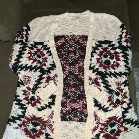 Cozy White and Red Patterned Women Sweater - Picture 1 of 2